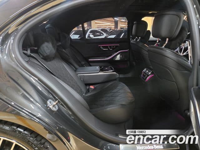 Mercedes-Benz S-Class 2025 — Photo 16/20