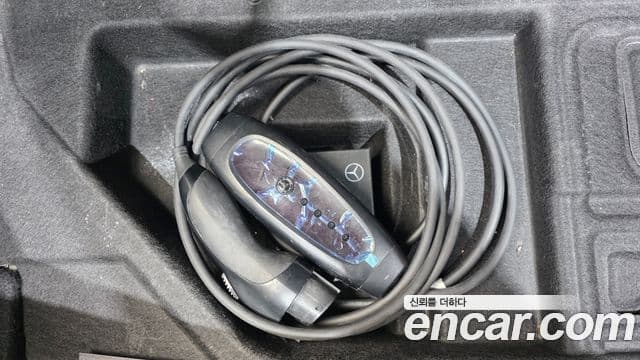 Mercedes-Benz C-Class 2020 — Şəkil 18/20