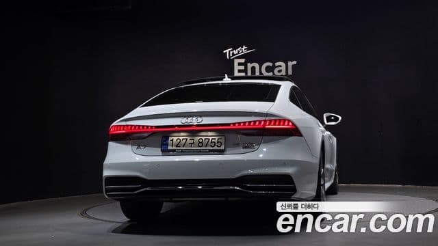 Audi A7 2020 — ფოტო 4/20