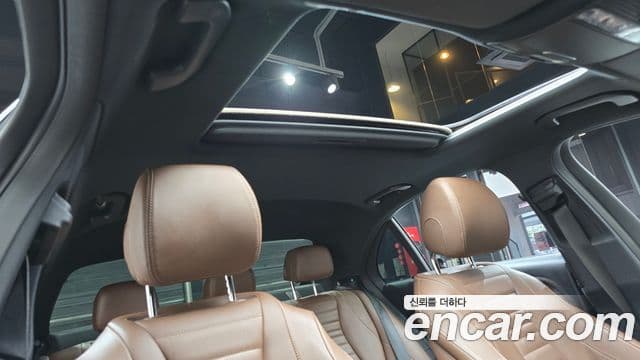 Mercedes-Benz E-Class 2022 — Şəkil 19/20