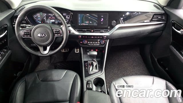 Kia Niro 2021 — ფოტო 7/20