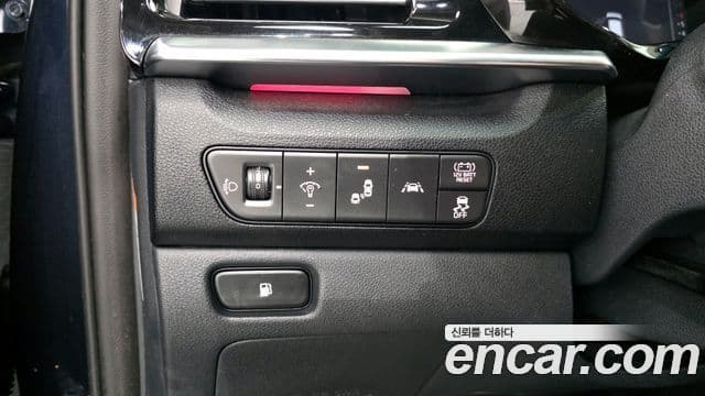 Kia Niro 2021 — ფოტო 15/20