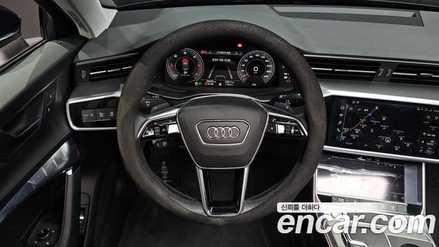 Audi A6 2020 — ფოტო 13/20