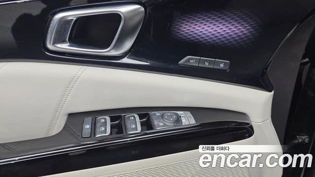 Kia Carnival 2020 — ფოტო 13/20