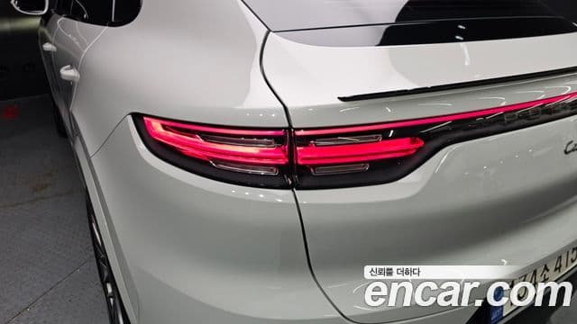 Porsche Cayenne 2022 — Photo 5/32