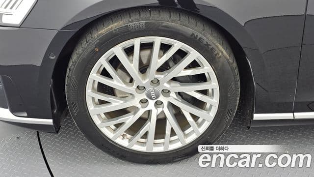Audi A8 2020 — ფოტო 5/20