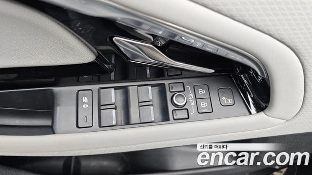 Land Rover Range Rover Evoque 2022 — ფოტო 14/20