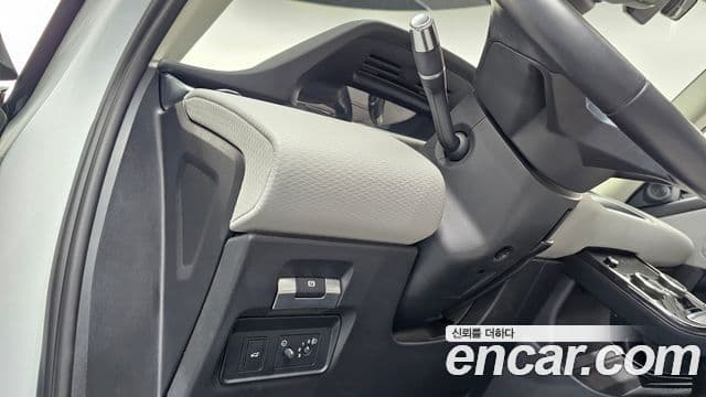 Land Rover Range Rover Evoque 2022 — ფოტო 15/20