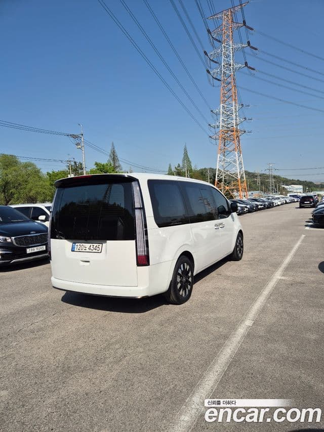 Hyundai Staria 2024 — фото 5 из 19