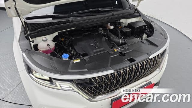 Kia Carnival 2023 — ფოტო 6/20