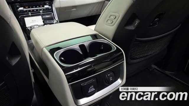 Kia Carnival 2020 — Şəkil 19/20