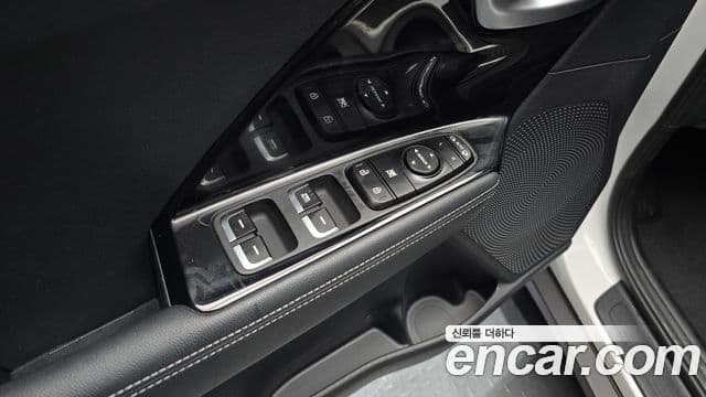 Kia Niro 2021 — фото 14 из 20