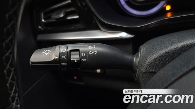 Kia Niro 2021 — ფოტო 16/20