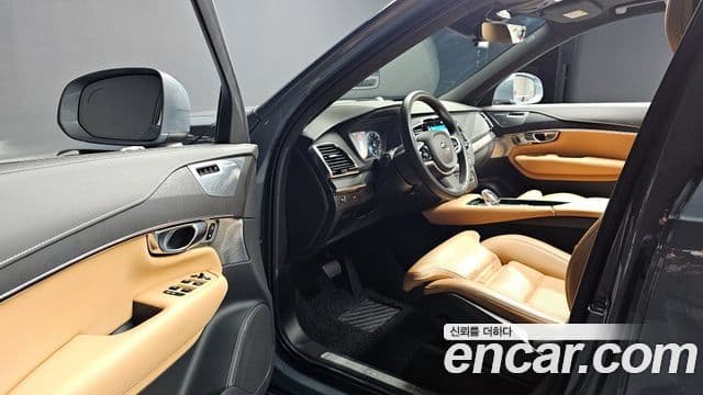 Volvo XC90 2021 — Şəkil 10/20