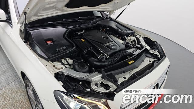 Mercedes-Benz E-Class 2018 — фото 5 из 20