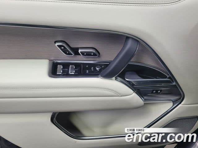 Land Rover Range Rover 2025 — ფოტო 2/20