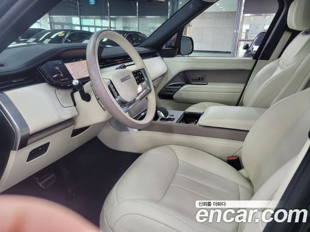 Land Rover Range Rover 2025 — ფოტო 14/20