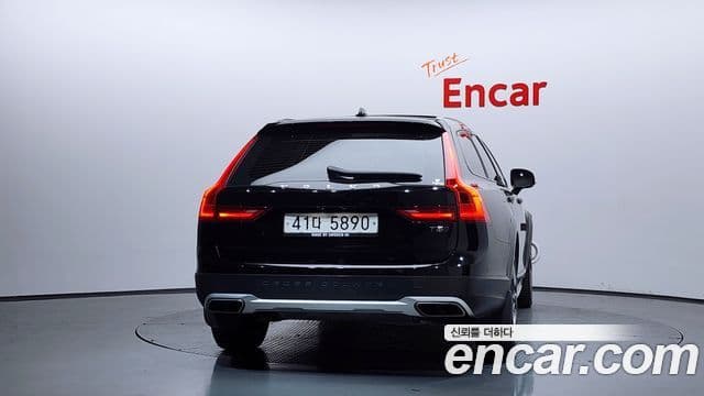 Volvo V90 Cross Country 2018 — ფოტო 4/20