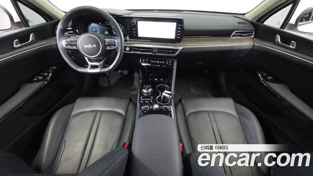 Kia K5 2021 — ფოტო 7/20