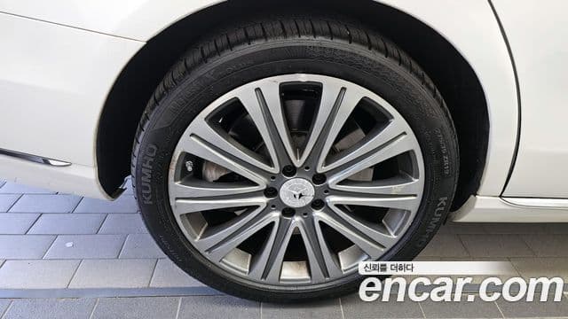 Mercedes-Benz E-Class 2018 — ფოტო 5/20