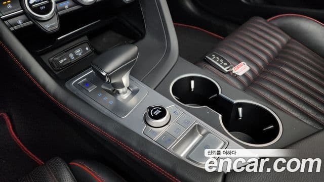 Genesis G70 2019 — ფოტო 9/20