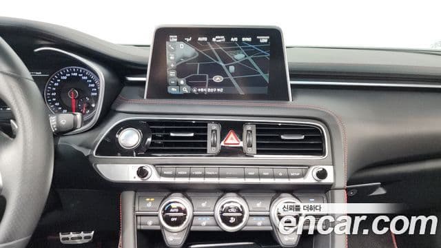 Genesis G70 2019 — ფოტო 13/20