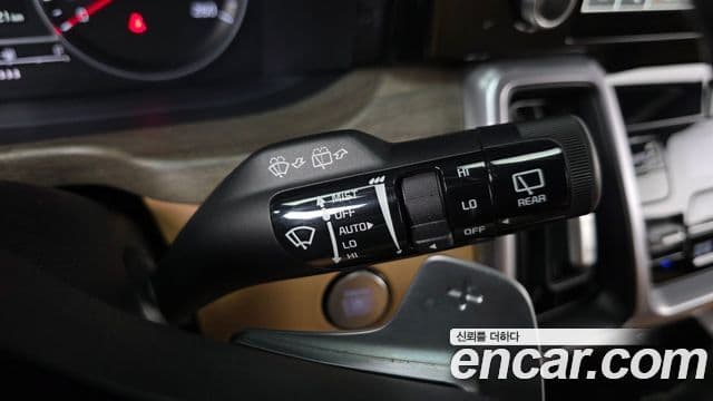 Kia Sorento 2023 — ფოტო 13/20