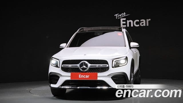 Mercedes-Benz GLB-Class 2021 — ფოტო 2/20