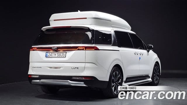 Kia Carnival 2021 — Фото 2/20