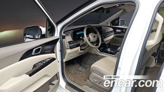 Kia Carnival 2021 — Фото 10/20