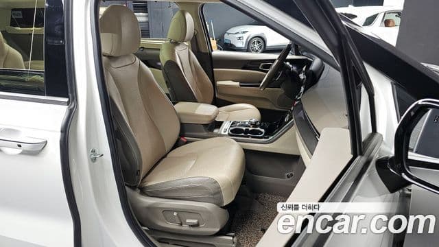 Kia Carnival 2021 — Фото 11/20