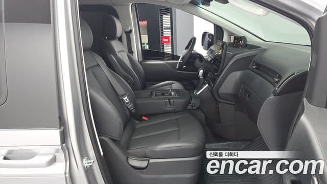 Hyundai Staria 2025 — Фото 11/20
