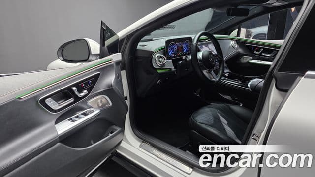 Mercedes-Benz EQE 2023 — ფოტო 2/20