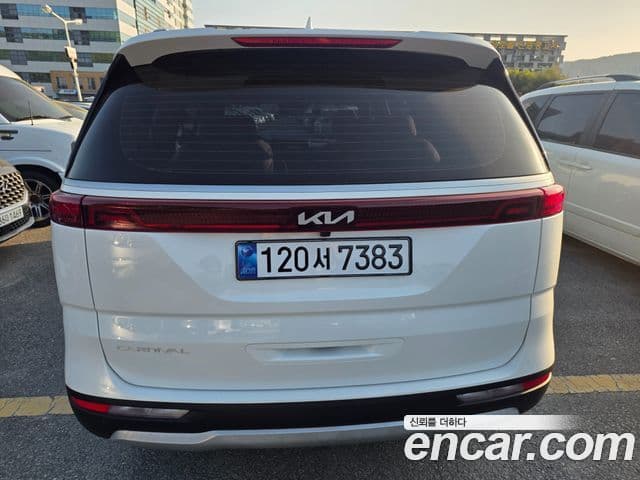 Kia Carnival 2022 — Фото 5/17