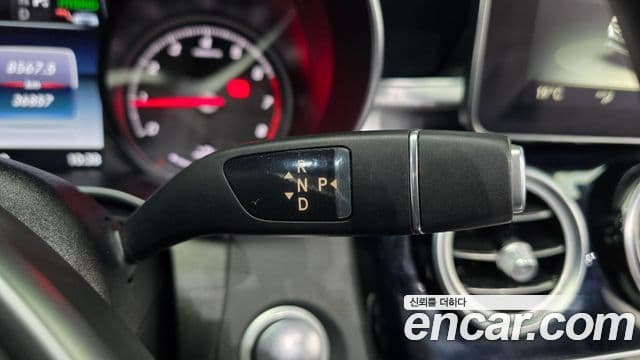 Mercedes-Benz C-Class 2018 — ფოტო 9/20