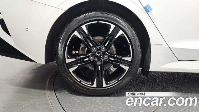 Kia K5 2023 — Şəkil 5/20