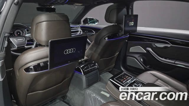 Audi A8 2021 — Şəkil 12/20