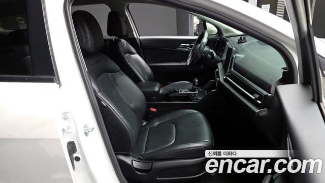 Kia Sportage 2022 — Фото 11/20