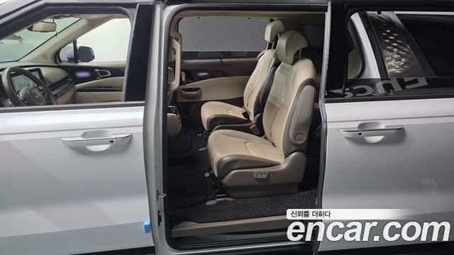Kia Carnival 2022 — Şəkil 11/20