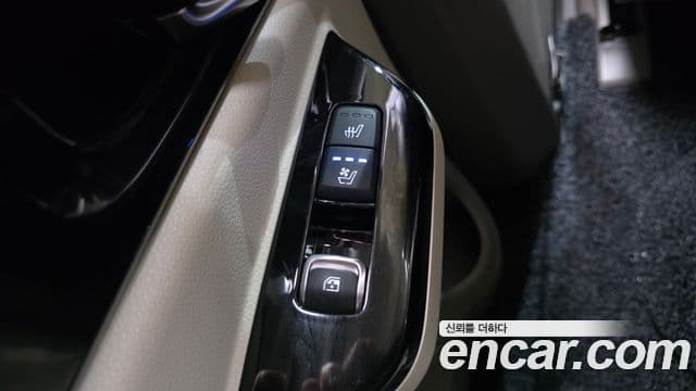 Kia Carnival 2022 — Şəkil 19/20