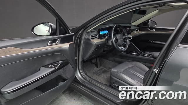 Kia K5 2022 — фото 10 из 20