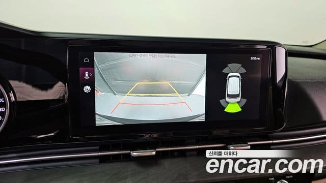 Kia Carnival 2021 — ფოტო 15/20