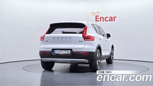 Volvo XC40 2025 — Şəkil 4/20