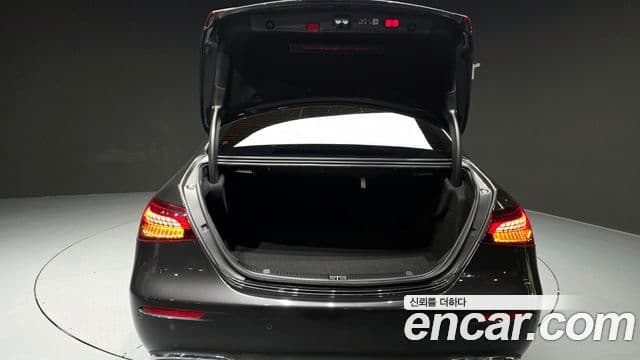 Mercedes-Benz E-Class 2023 — фото 20 из 20