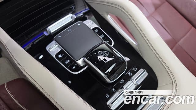 Mercedes-Benz GLS-Class 2023 — фото 15 из 19
