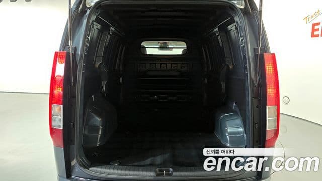 Hyundai Staria 2023 — Şəkil 17/20