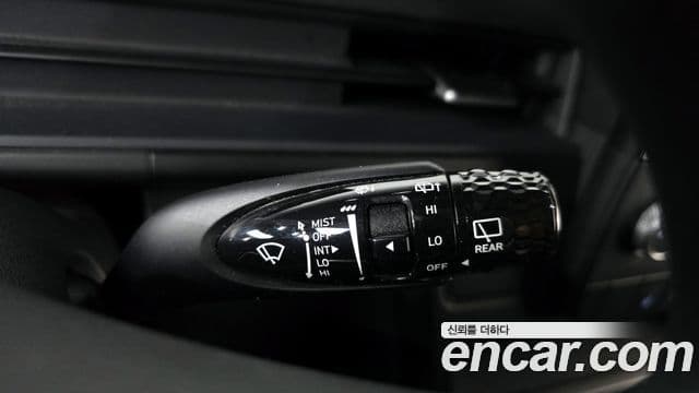 Hyundai Staria 2023 — Photo 1/30