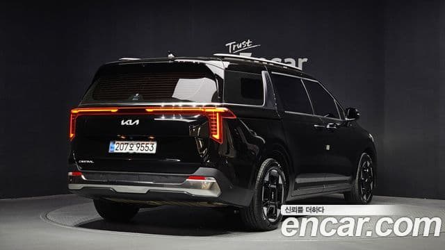 Kia Carnival 2024 — ფოტო 2/20
