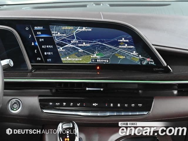 Cadillac Escalade 2023 — ფოტო 14/20