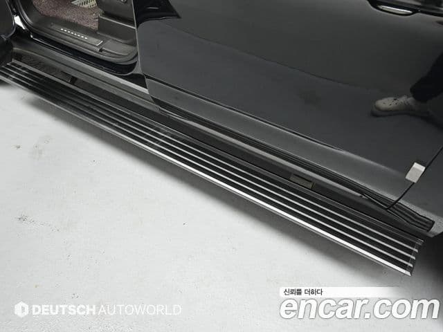 Cadillac Escalade 2023 — ფოტო 17/20